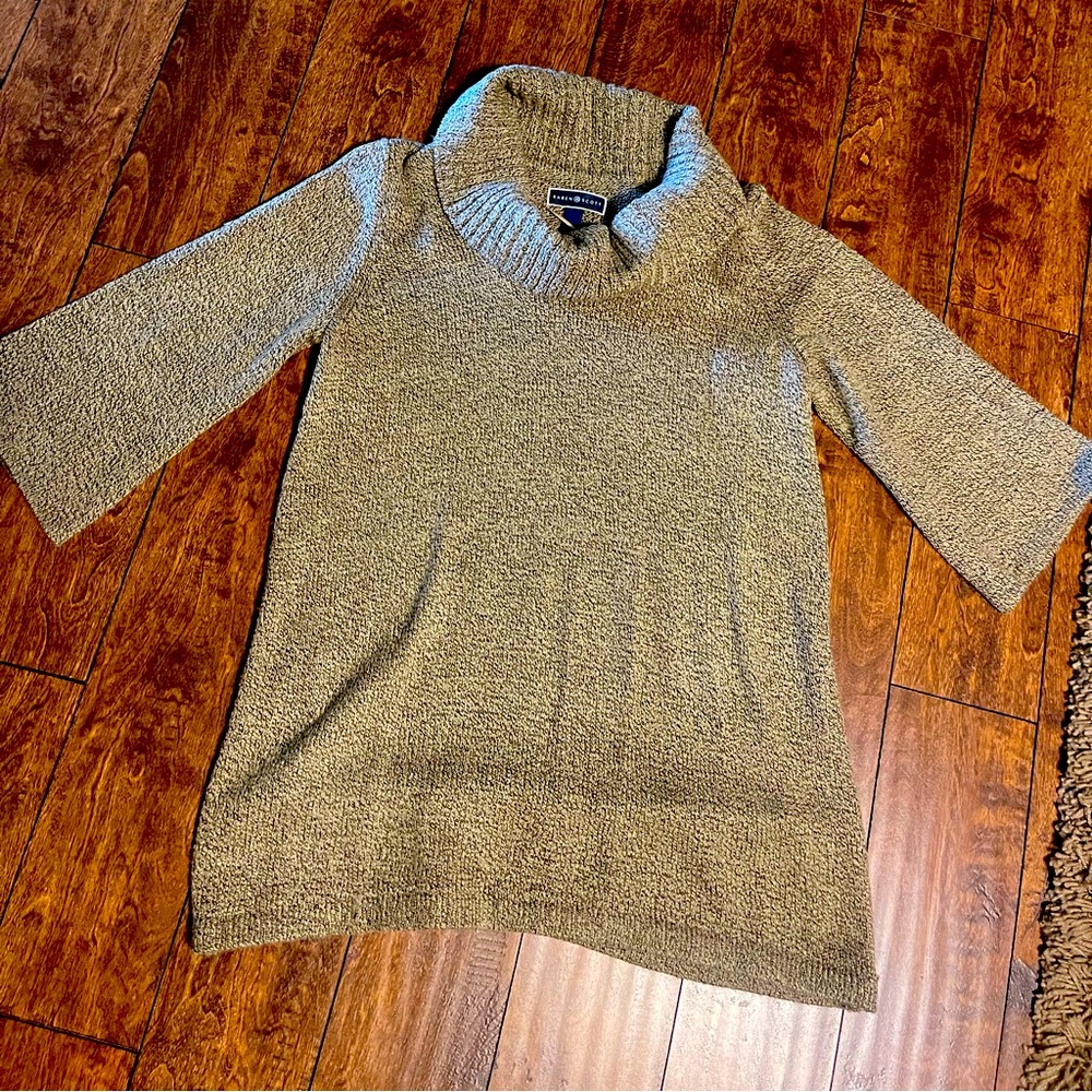 Women’s large Karen Scott cowl neck sweater.